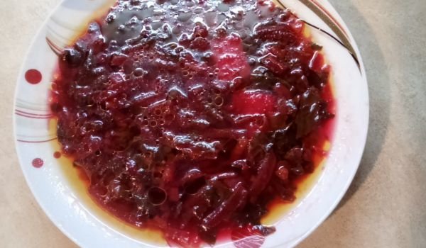 Супа с червено цвекло, лапад и картофи