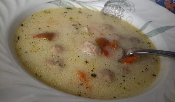 Супа с камби и топчета