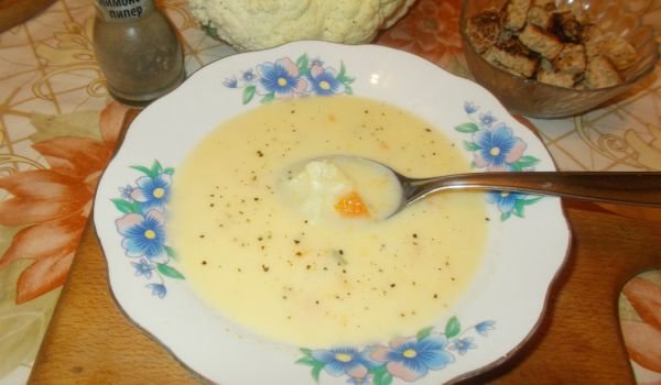 Супа с карфиол и прясно мляко