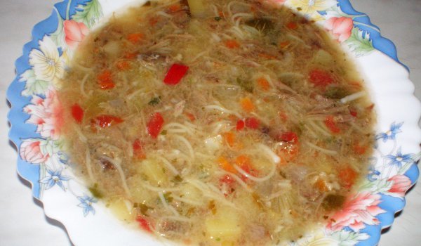 Супа с месо от патешки шийки