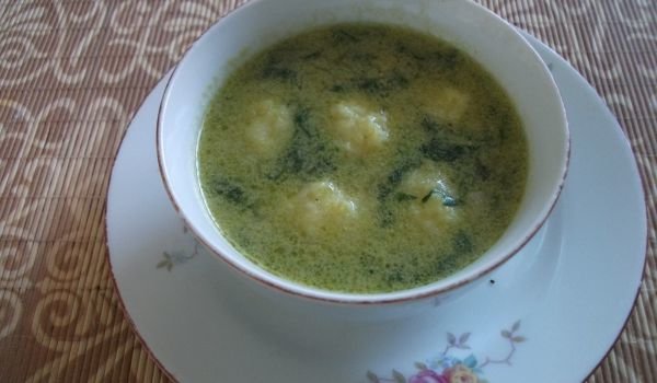 Супа с оризови топчета