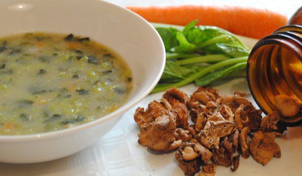 Супа със сушени челядинки