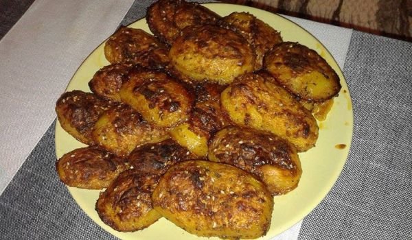 Супер картофки с чубрица и сминдух