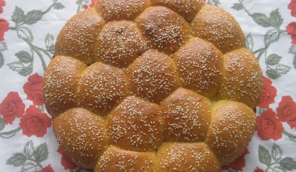 Сусамена питка със сметана