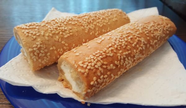 Сусамени рулца със сирене