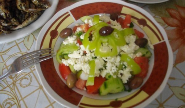 Свежа салата с вкус на лято