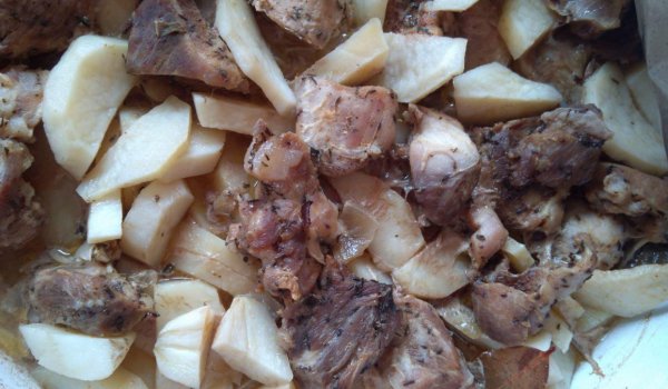 Свинска плешка с картофки