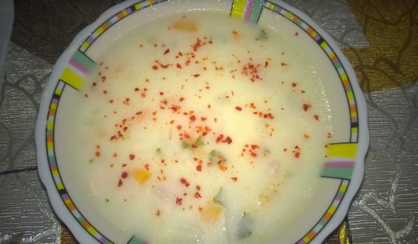 Свинска супа със сухи чушки