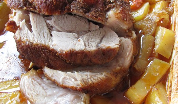 Свински джолан със зеленчуци на фурна
