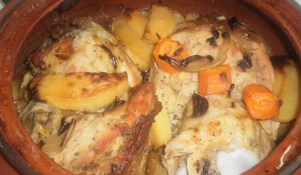 Свински джолани в гювеч на фурна