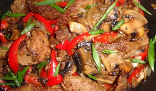 Свински дроб със зеленчуци
