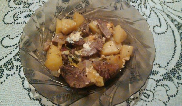 Свински език с картофи
