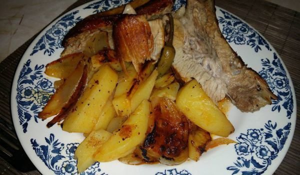 Свински гърди с картофи