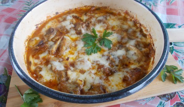 Свински хапки с гъби и кашкавал