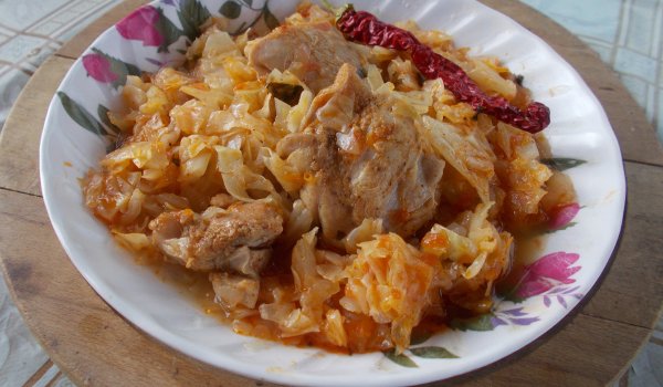 Свински хапки с кисело зеле