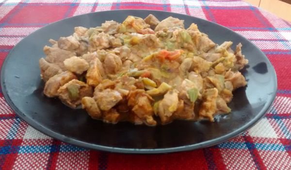 Свински хапки с люто къри и гъби