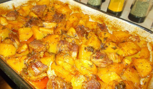 Свински хапки с пресни картофки