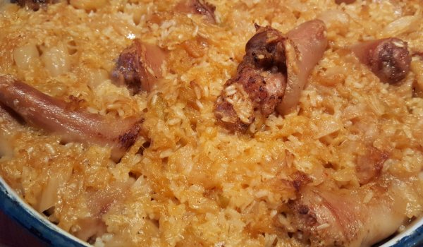 Свински опашки с кисело зеле и ориз