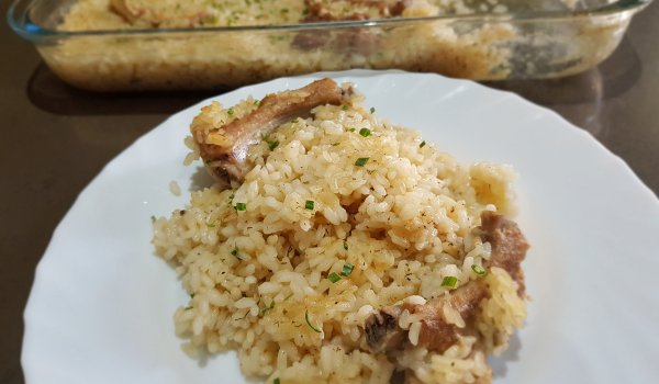 Свински ребърца с ориз по класическа рецепта