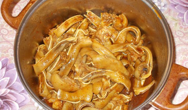 Свински уши в сладко-кисел сос