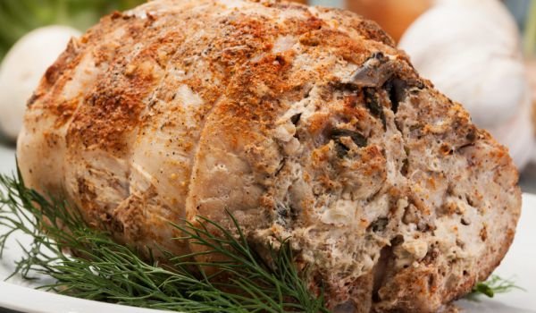 Свински врат с бекон и гъби