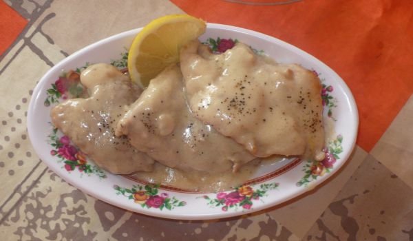 Свинско месо с мляко и лук