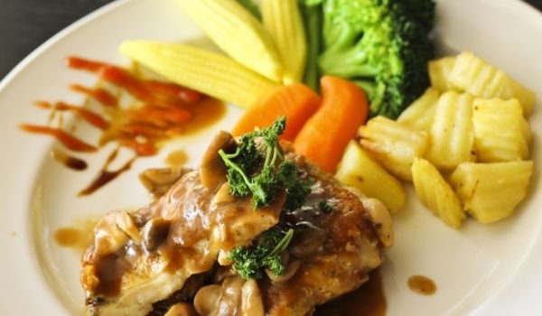 Свинско печено с гъби