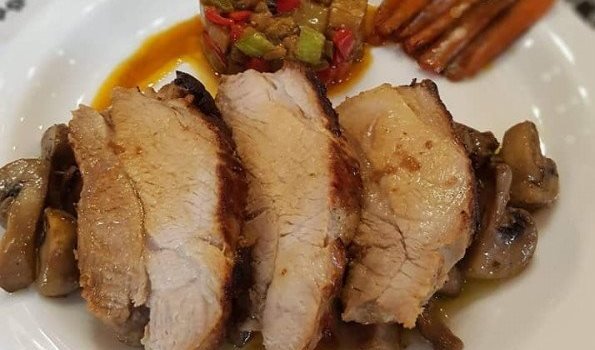 Свинско печено върху гъби с масло