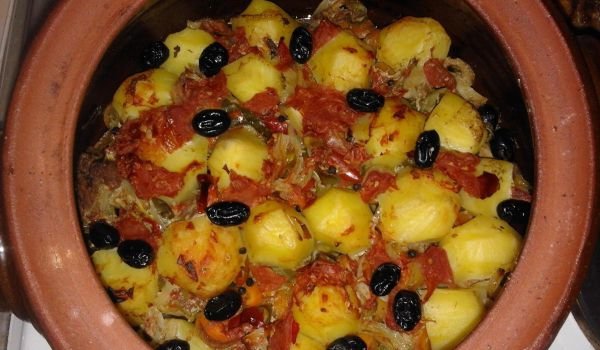 Свинско с картофи в гювеч