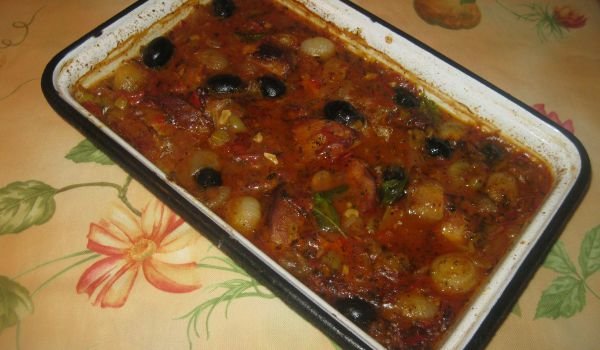Свинско с маслини и балучка