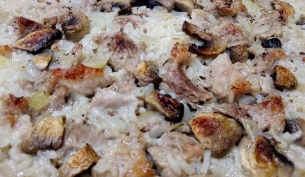 Свинско с ориз и гъби