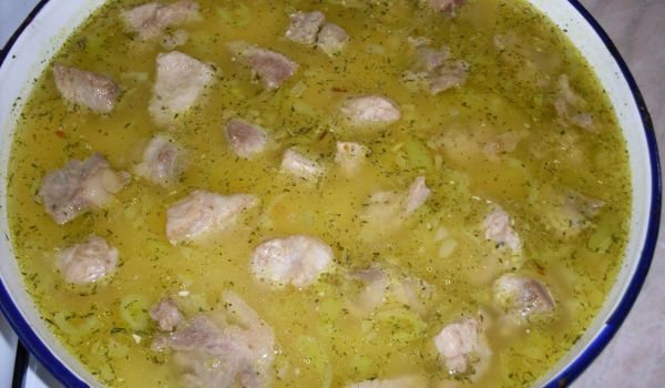 Свинско със зелева чорба и ориз