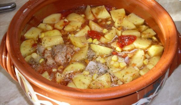 Свинско в гювеч