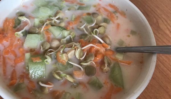 Таратор с моркови и бобови кълнове