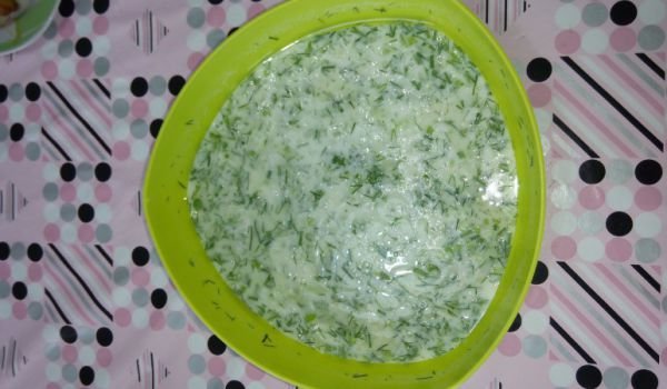 Таратор с пресен чесън