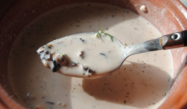 Таратор със сушени сини сливи