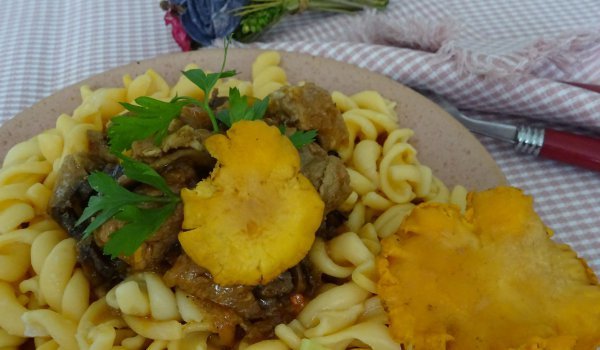 Телешки кебап с пачи крак и макарони