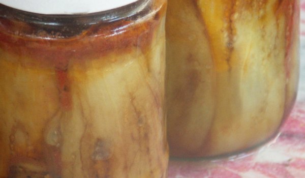 Телешко с патладжани в буркани