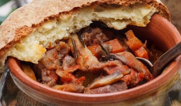 Телешко сукалче в гювеч