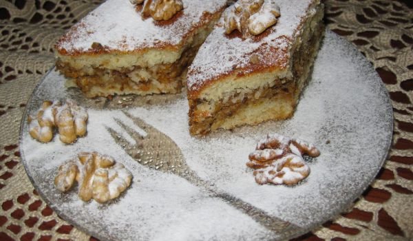 Тиквен сладкиш с орехи