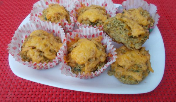 Тиквени кюфтенца-мъфини с овесени ядки и чедър