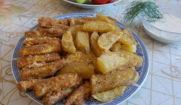 Тиквички и картофки на фурна с полезна панировка