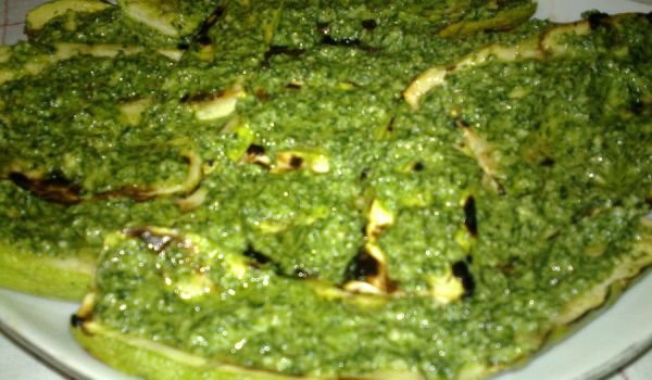 Тиквички на скара с копърова паста