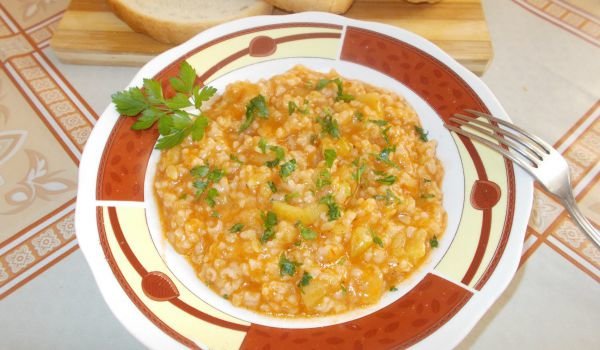 Тиквички с домати и ориз