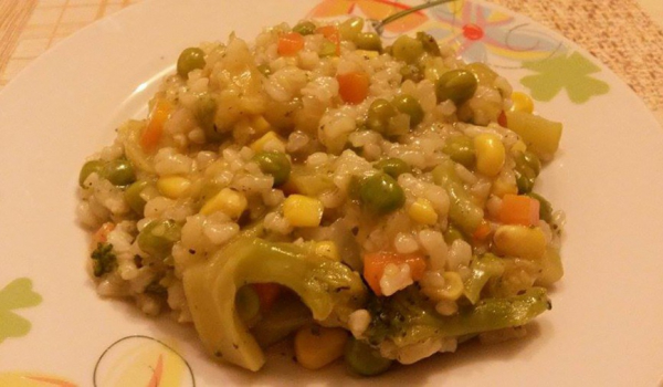 Тиквички с ориз и зеленчуци