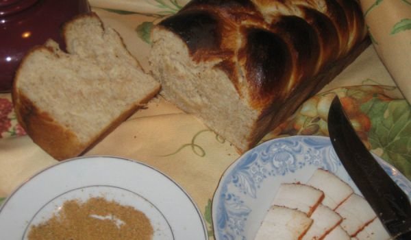 Типов хляб с прясно мляко