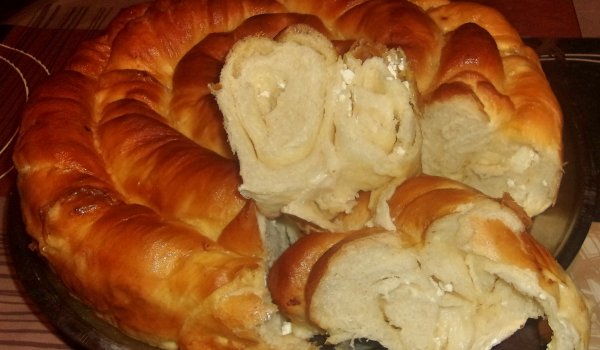 Точена баница с мая и заливка