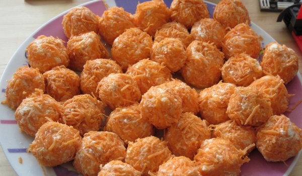 Топки от сирене и моркови
