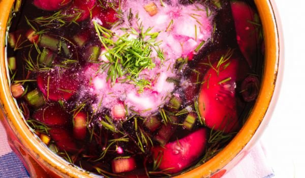 Топла цвеклова супа