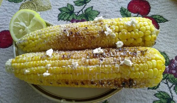 Царевица на грил със сос майонеза